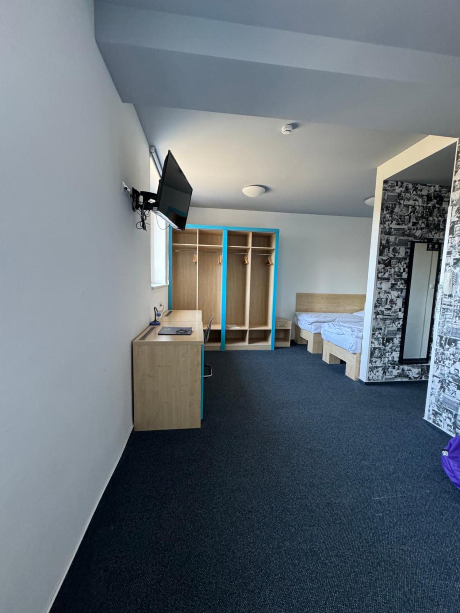 Sport Hotel Sletiste Kladno Exterior photo