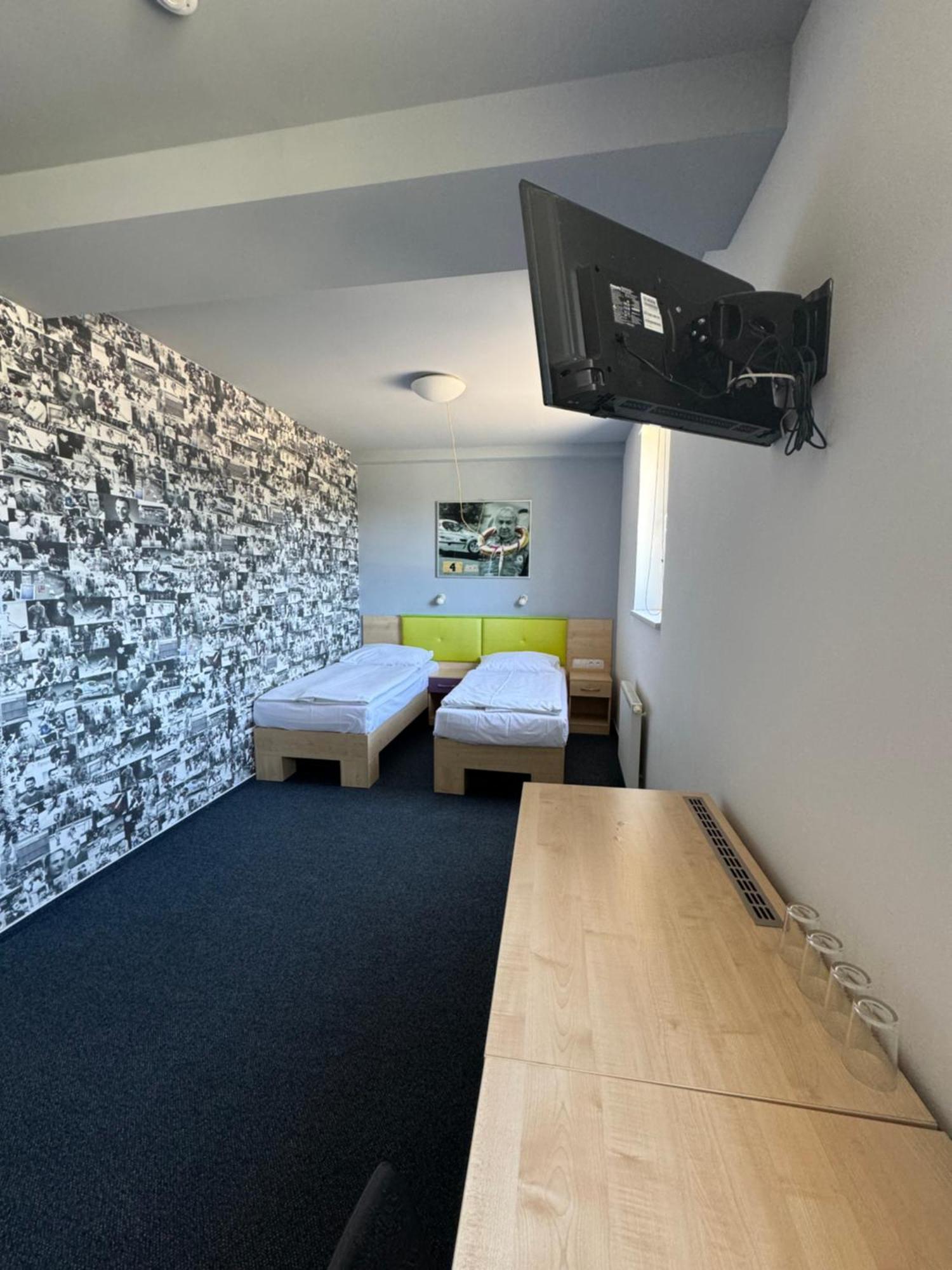 Sport Hotel Sletiste Kladno Exterior photo