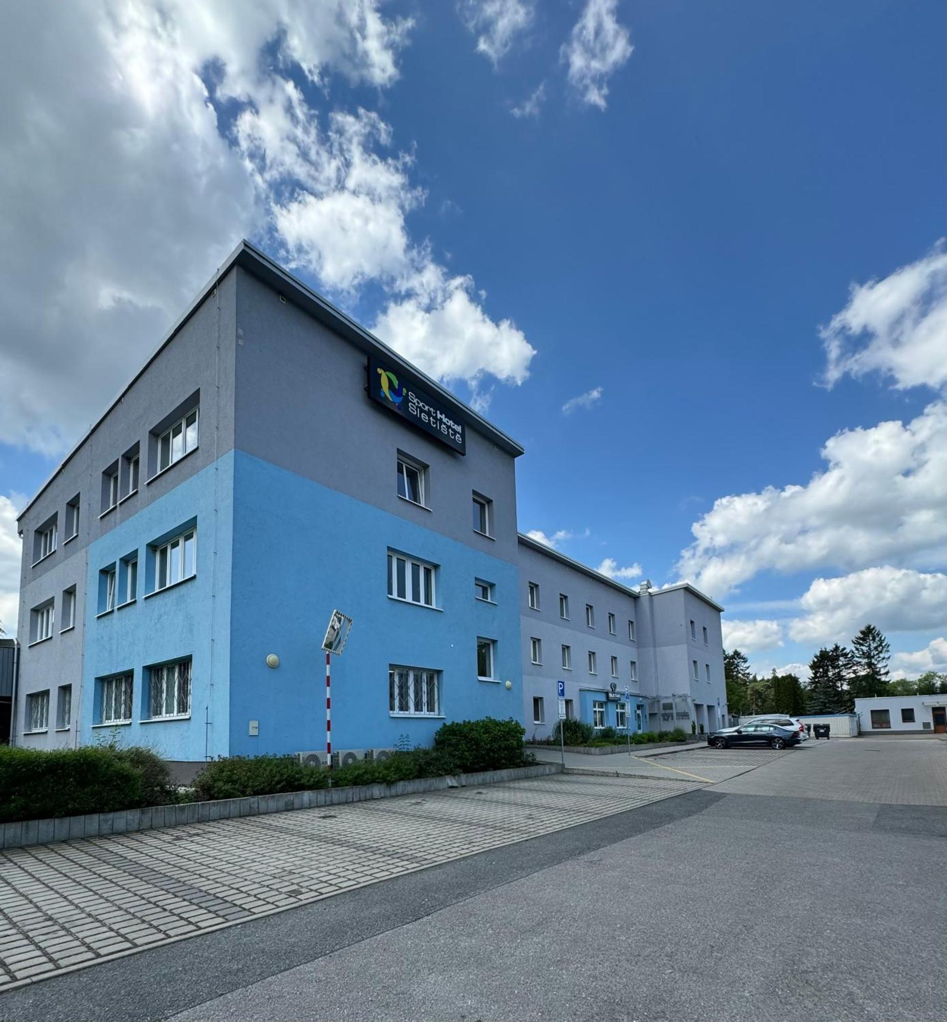 Sport Hotel Sletiste Kladno Exterior photo