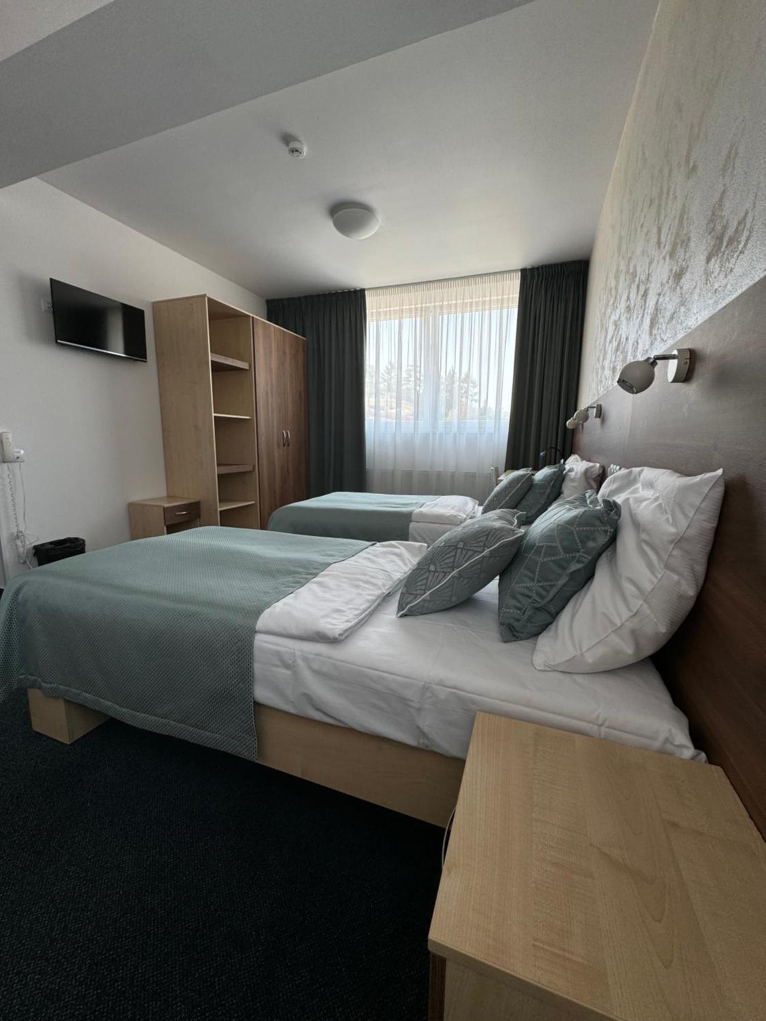 Sport Hotel Sletiste Kladno Exterior photo