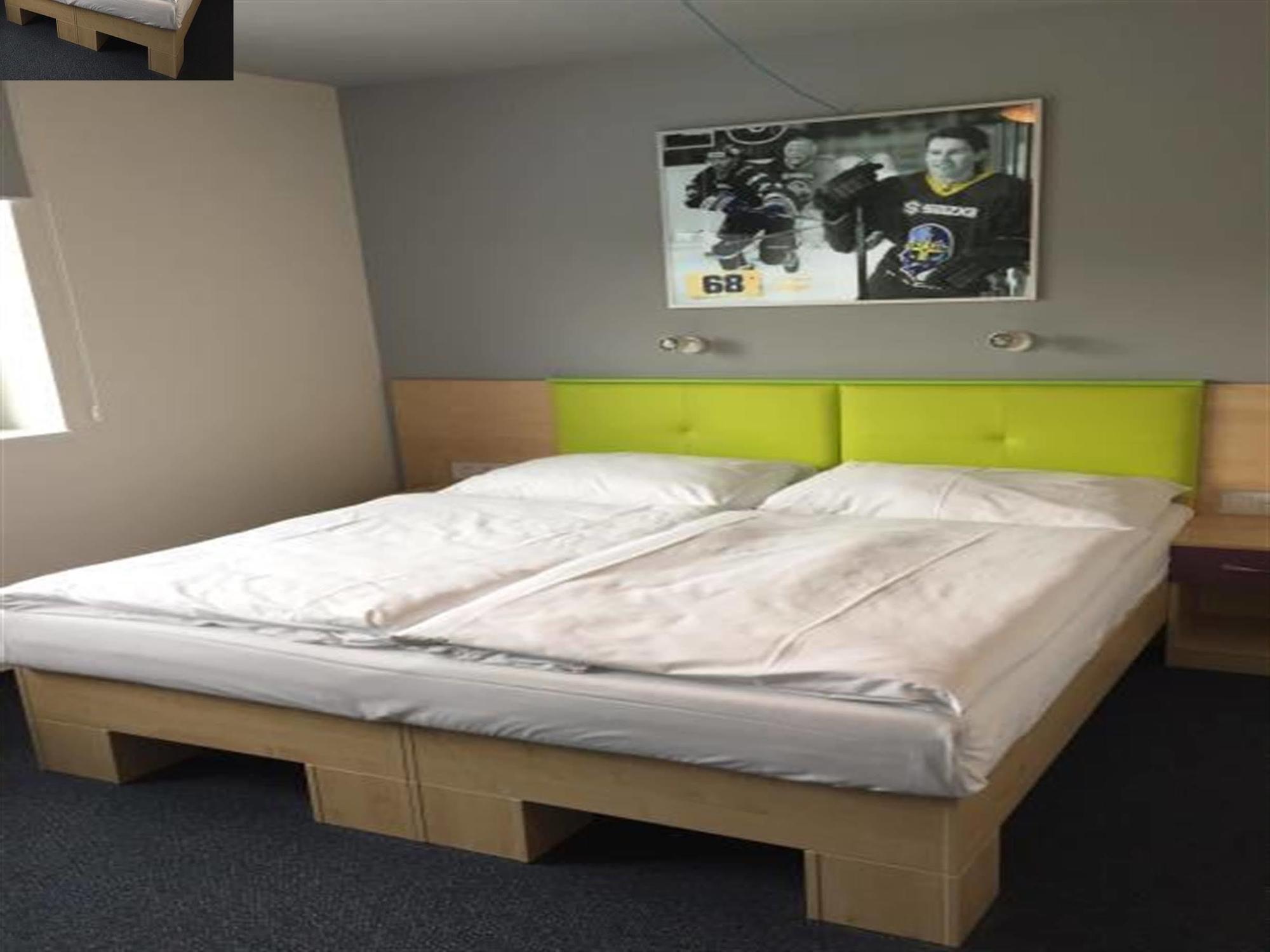 Sport Hotel Sletiste Kladno Exterior photo